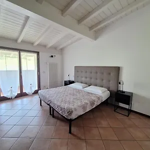 Bed & Breakfast Bed & Breakfast Torrechiara Italië