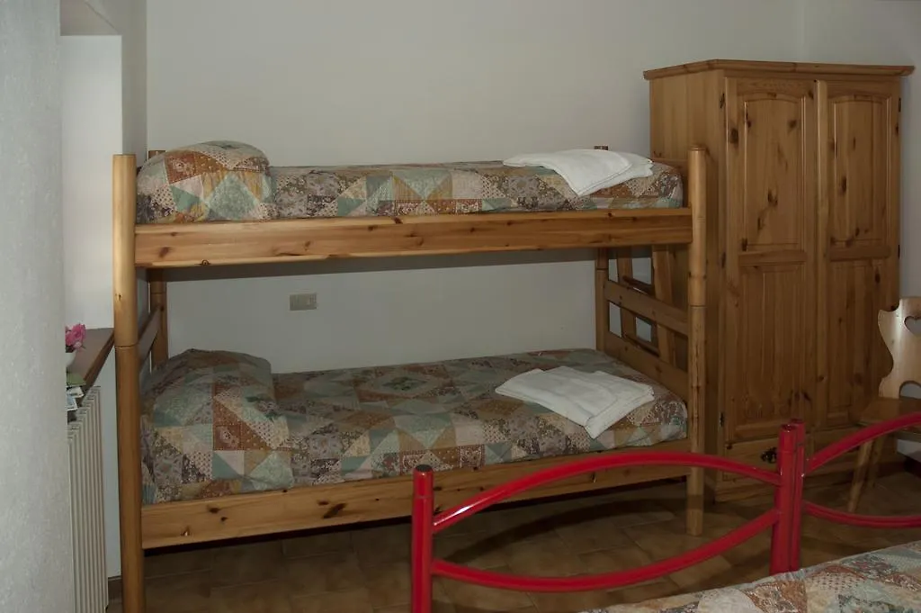 Casa Vacanze Ca' De Val Campodolcino 3*,