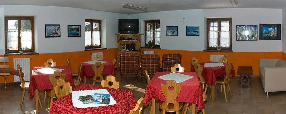 Casa Vacanze Ca' De Val Campodolcino Bed & Breakfast