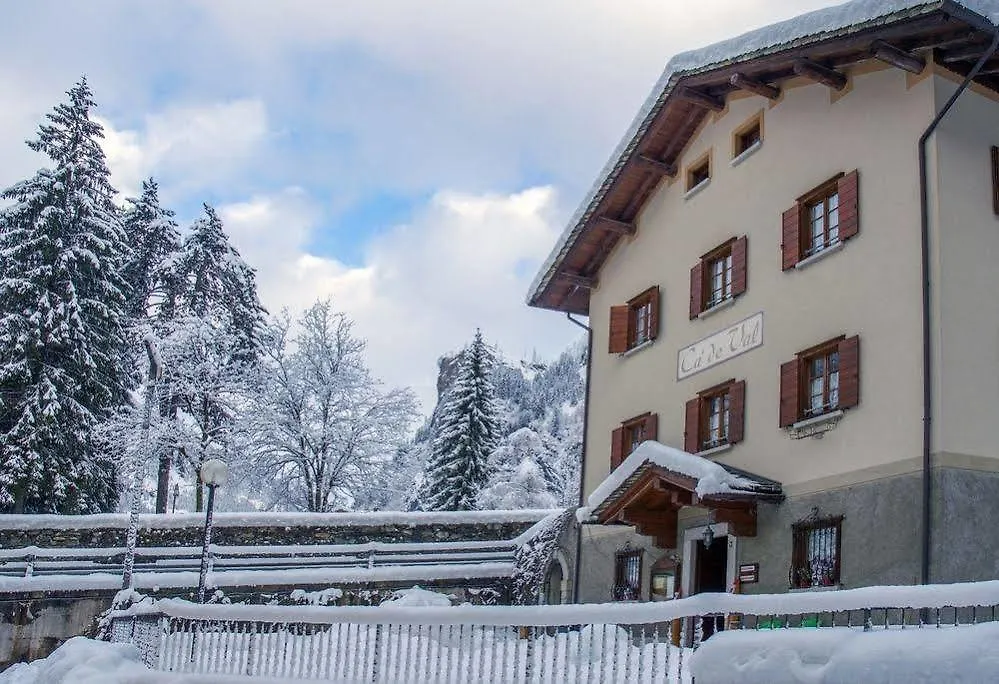 Casa Vacanze Ca' De Val Campodolcino 3*,